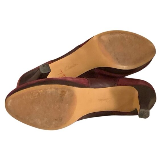 Clarks Artisan Delsie Glee Mary Jane Pump - Picture 9 of 10